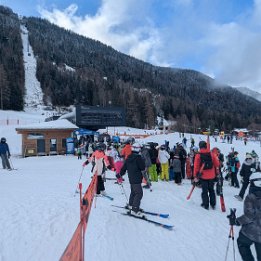 PXL_20260215_084624990