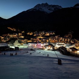 PXL_20251226_165139269.NIGHT