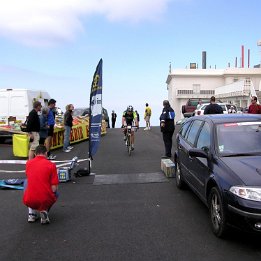 08 Arriv‚e Manu Sommet du Ventoux