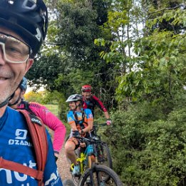 PXL_20260421_180045342